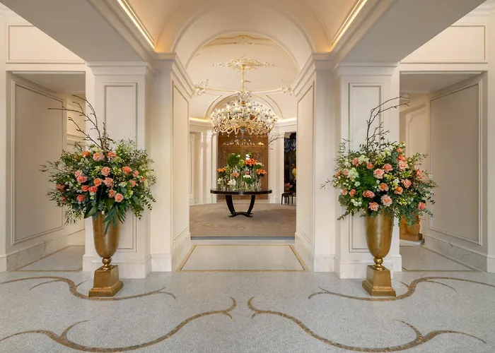 Corinthia Grand Du Boulevard