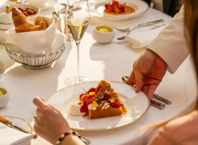 Corinthia Grand Du Boulevard 5*