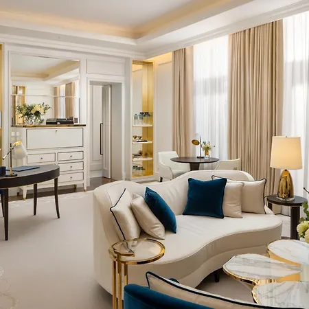 Corinthia Grand Du Boulevard Готель 5*