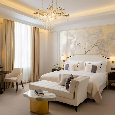 מלון Corinthia Grand Du Boulevard 5*